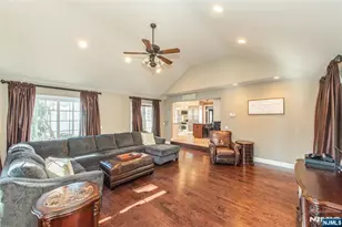 18 Stonycroft Rd, Wayne, NJ 07470 - Photo 15