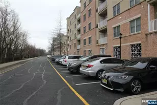 2403 Windsor Park Ct 403, Englewood, NJ 07631 - Photo 3
