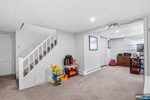 22 Laurel St, Hawthorne, NJ 07506 - Photo 23