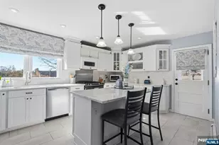 22 Laurel St, Hawthorne, NJ 07506 - Photo 11