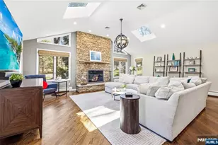 19 Ivy Pl, Upper Saddle River, NJ 07458 - Photo 9