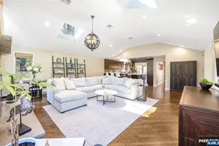 19 Ivy Pl, Upper Saddle River, NJ 07458 - Photo 11