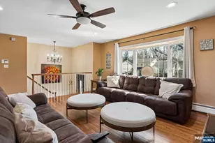 36 Williamsburg Dr, Roseland, NJ 07068 - Photo 5