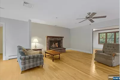 240 Ottowa Lane, Franklin Lakes, NJ 07417 - Photo 3