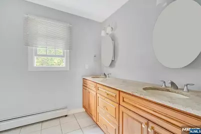240 Ottowa Lane, Franklin Lakes, NJ 07417 - Photo 15
