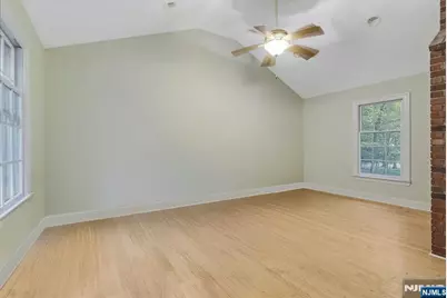 240 Ottowa Lane, Franklin Lakes, NJ 07417 - Photo 9