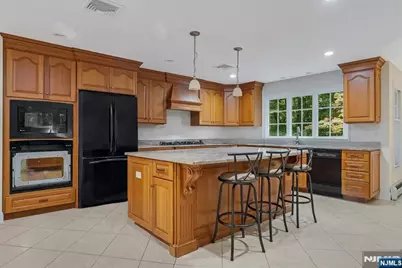 240 Ottowa Lane, Franklin Lakes, NJ 07417 - Photo 7