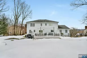 35 Malcolm Pl, Mahwah, NJ 07430 - Photo 35