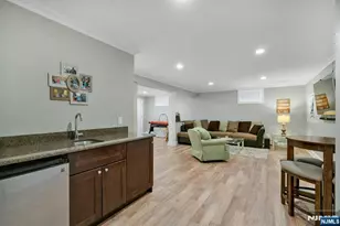 35 Malcolm Pl, Mahwah, NJ 07430 - Photo 29