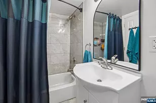 35 Hickory St, Bloomfield, NJ 07003 - Photo 23