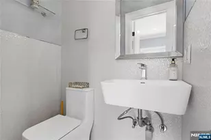 537 Spring Valley Rd, Paramus, NJ 07652 - Photo 11