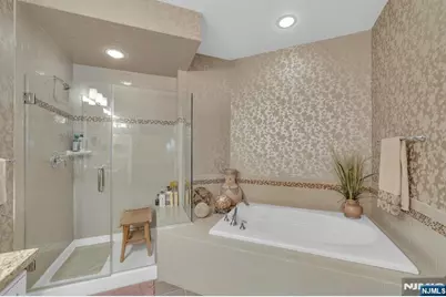 1107 Wickham Terrace 374 #374, Clifton, NJ 07013 - Photo 17