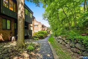 218 Indian Hollow Court, Mahwah, NJ 07430 - Photo 25