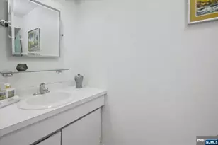 218 Indian Hollow Court, Mahwah, NJ 07430 - Photo 21