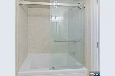 902 Spruce Street, Roselle, NJ 07203 - Photo 23