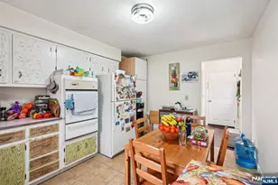 397 Oak St, Ridgefield, NJ 07657 - Photo 15