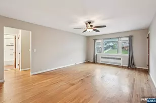 397 Oak St, Ridgefield, NJ 07657 - Photo 5