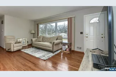 96 E Lions Head, Wayne, NJ 07470 - Photo 5