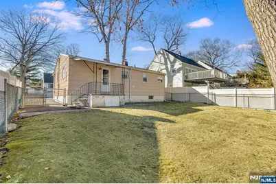 144 Redwood Avenue, Wayne, NJ 07470 - Photo 23