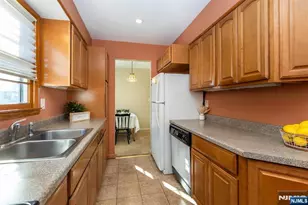 144 Redwood Ave, Wayne, NJ 07470 - Photo 9