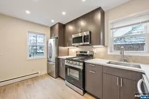 136 Palsa Ave, Elmwood Park, NJ 07407 - Photo 9