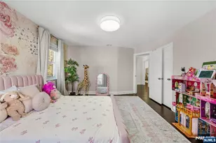 609 Wyndham Rd, Teaneck Township, NJ 07666 - Photo 21