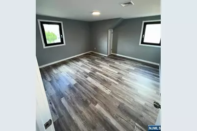 80 Koster Street, Wallington, NJ 07057 - Photo 19