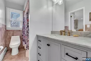 6 Whites Ln, Waldwick, NJ 07463 - Photo 17