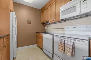 770 Anderson Ave 14C, Cliffside Park, NJ 07010 - Photo 5