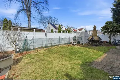 39 Voorhees Street, Teaneck Township, NJ 07666 - Photo 5