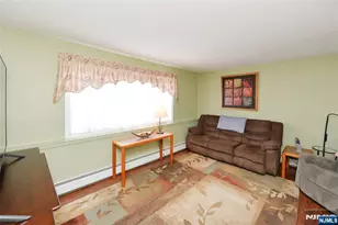 140 Manhattan Ave, Waldwick, NJ 07463 - Photo 3