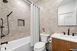 34 Manhattan Ave 2, Jersey City, NJ 07307 - Photo 31