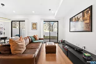 34 Manhattan Ave 2, Jersey City, NJ 07307 - Photo 15