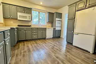 32 Leary Ave, Bloomingdale, NJ 07403 - Photo 11