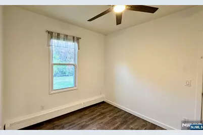 32 Leary Avenue, Bloomingdale, NJ 07403 - Photo 23