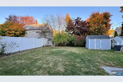 32 Leary Avenue, Bloomingdale, NJ 07403 - Photo 35