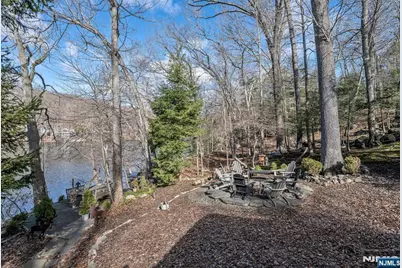 26 Short Road, Bloomingdale, NJ 07420 - Photo 35