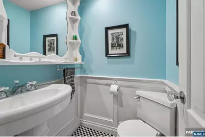 391 Up Mountain Avenue, Montclair, NJ 07043 - Photo 23