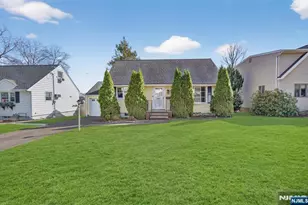 8 Laurel St, Hawthorne, NJ 07506 - Photo 3