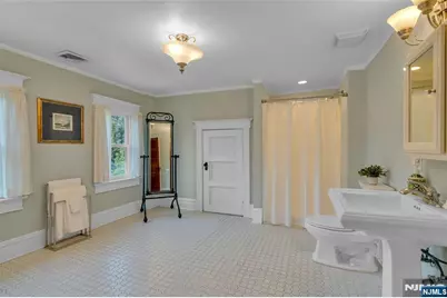 321 Hollywood Avenue, Ho Ho Kus, NJ 07423 - Photo 23