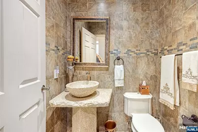 19 Sherbrooke Court 27 #27, Saddle River, NJ 07458 - Photo 11