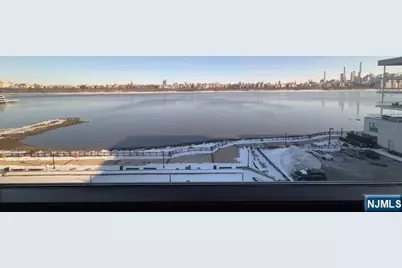 9 Somerset Lane 502 #502, Edgewater, NJ 07020 - Photo 3