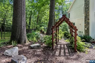 119 Stonebridge Rd, Montclair, NJ 07042 - Photo 35