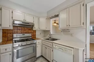 451 Central Park Dr, New Milford, NJ 07646 - Photo 29