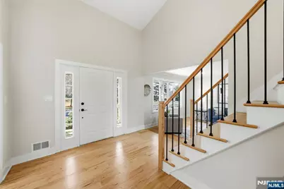 34 Knob Hill Road, Marlboro Township, NJ 07751 - Photo 5