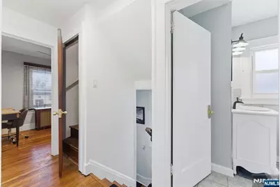 970 Lorraine Avenue, Union Township, NJ 07083 - Photo 23