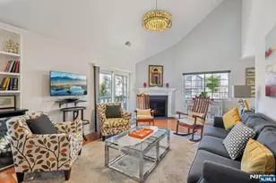 1810 Faulkner Ct, Mahwah, NJ 07430 - Photo 3