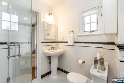 11 Valhalla Way, Verona, NJ 07044 - Photo 25