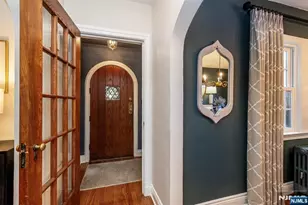 11 Valhalla Way, Verona, NJ 07044 - Photo 3