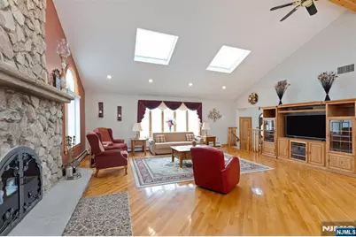 512 Van Bussum Avenue, Garfield, NJ 07026 - Photo 7